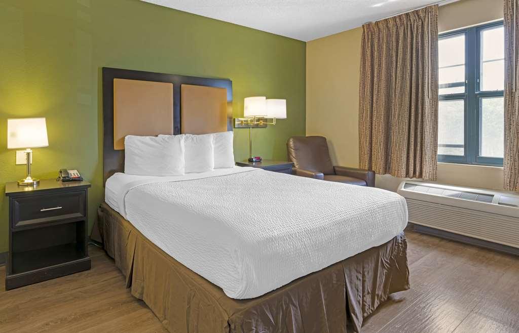 Extended Stay America Suites - Stockton - March Lane Номер фото